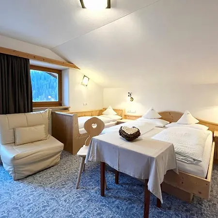 Garni Irsara 3*