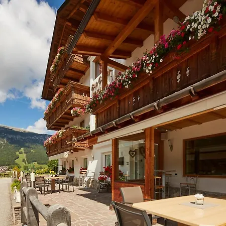 Garni Irsara Hotel 3*
